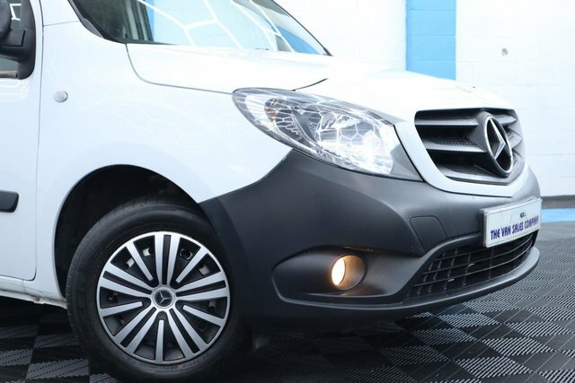 Mercedes-Benz CITAN Citan 109 Cdi Blueefficiency BU18WCJ White #2