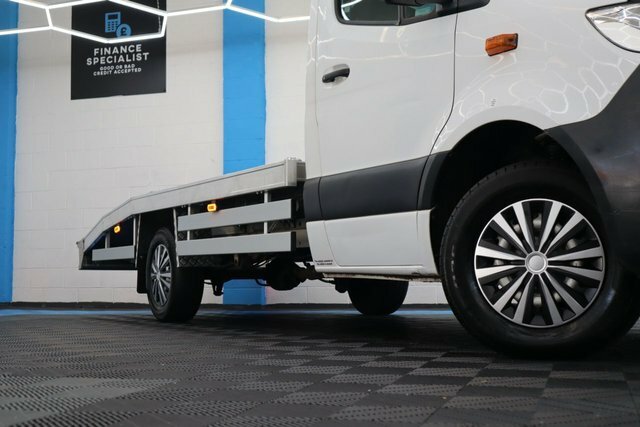Mercedes-Benz Sprinter Diesel PJ70BGV White #3