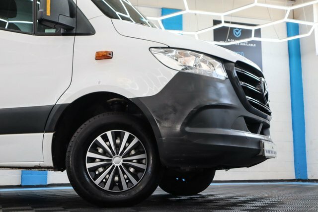 Mercedes-Benz Sprinter Diesel PJ70JYS White #2