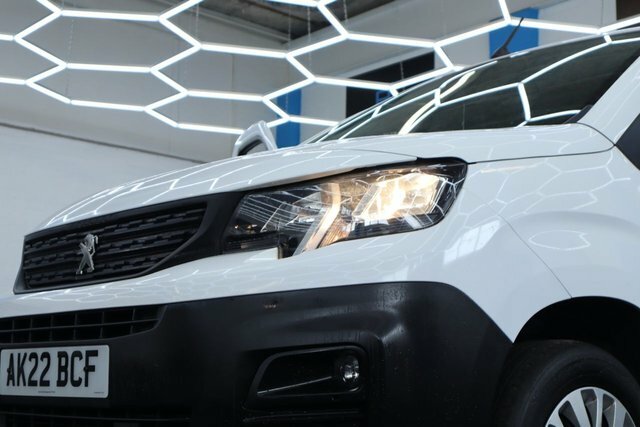 Peugeot Partner Mpv AK22BCF White #5