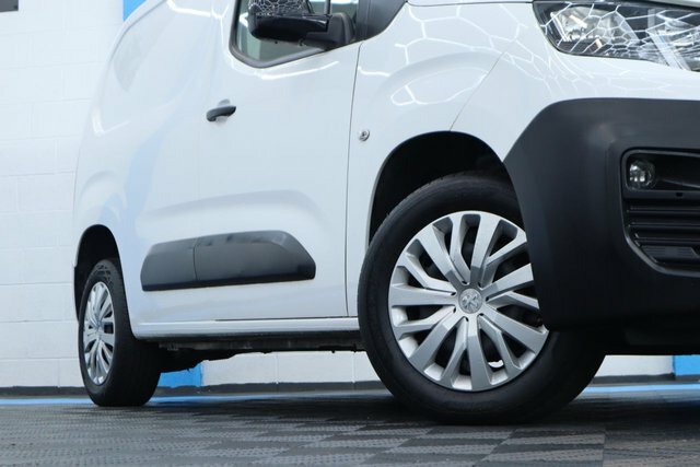 Peugeot Partner Mpv AK22BCF White #2