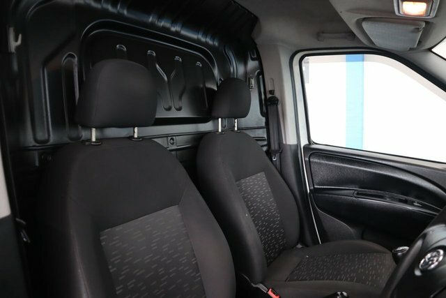 Vauxhall Combo Combo 2000 L1h1 Cdti Sportive Silver #29