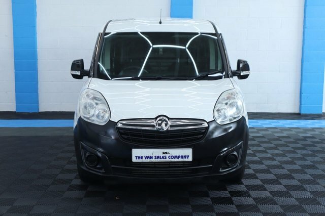 Vauxhall Combo Mpv White #4
