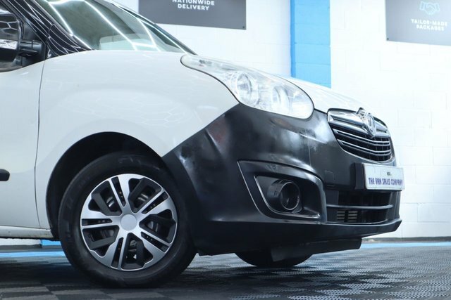 Vauxhall Combo Mpv White #2