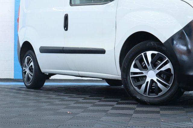 Vauxhall Combo Mpv White #3