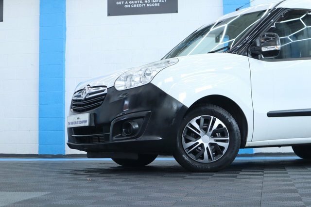 Vauxhall Combo Mpv White #6