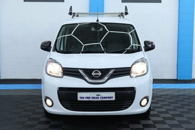 Nissan NV250 Mpv White #5