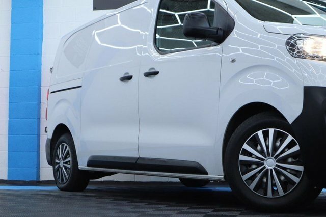 Peugeot Expert Mpv White #2