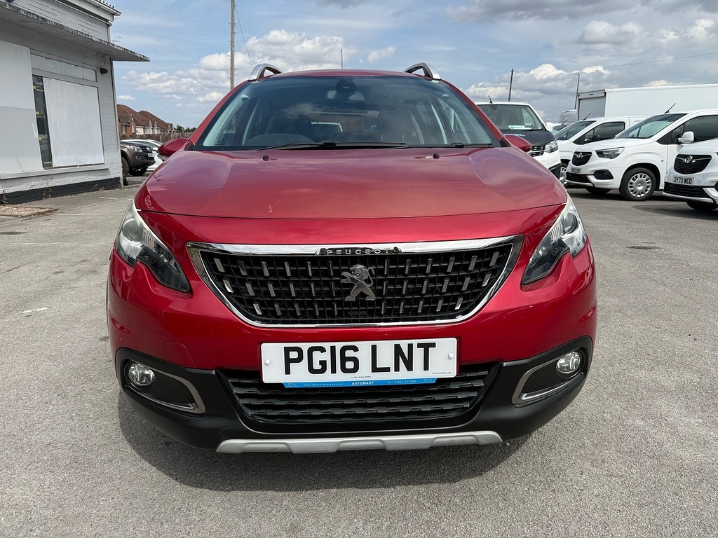 Peugeot 2008 Puretech Allure Red #2