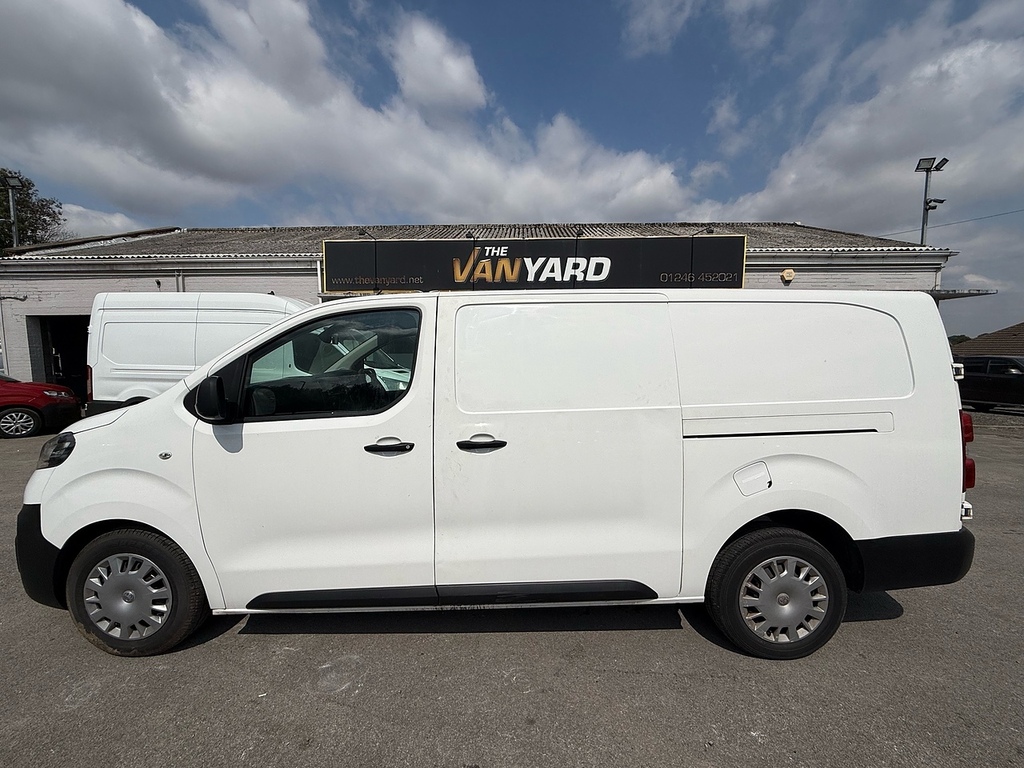 Vauxhall Vivaro Panel Van 1.5 Turbo D 2700 Edition 202070 White #10