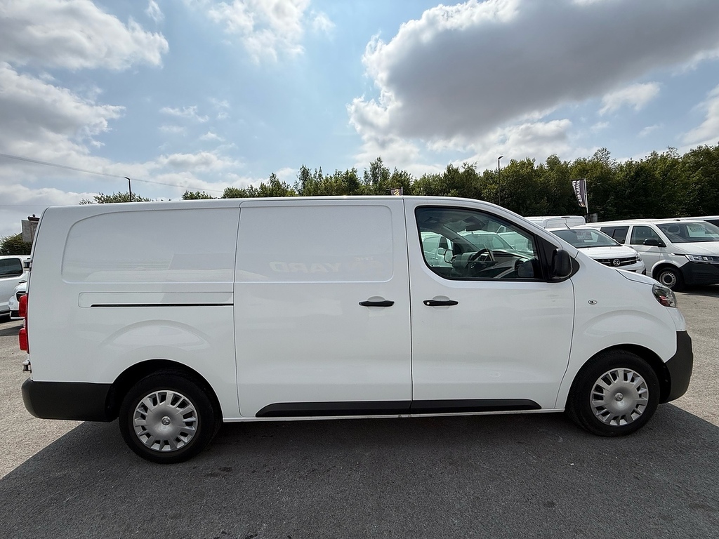 Vauxhall Vivaro 1.6 Turbo D 2300 Sportive Swb Air Con Panel Van White #2