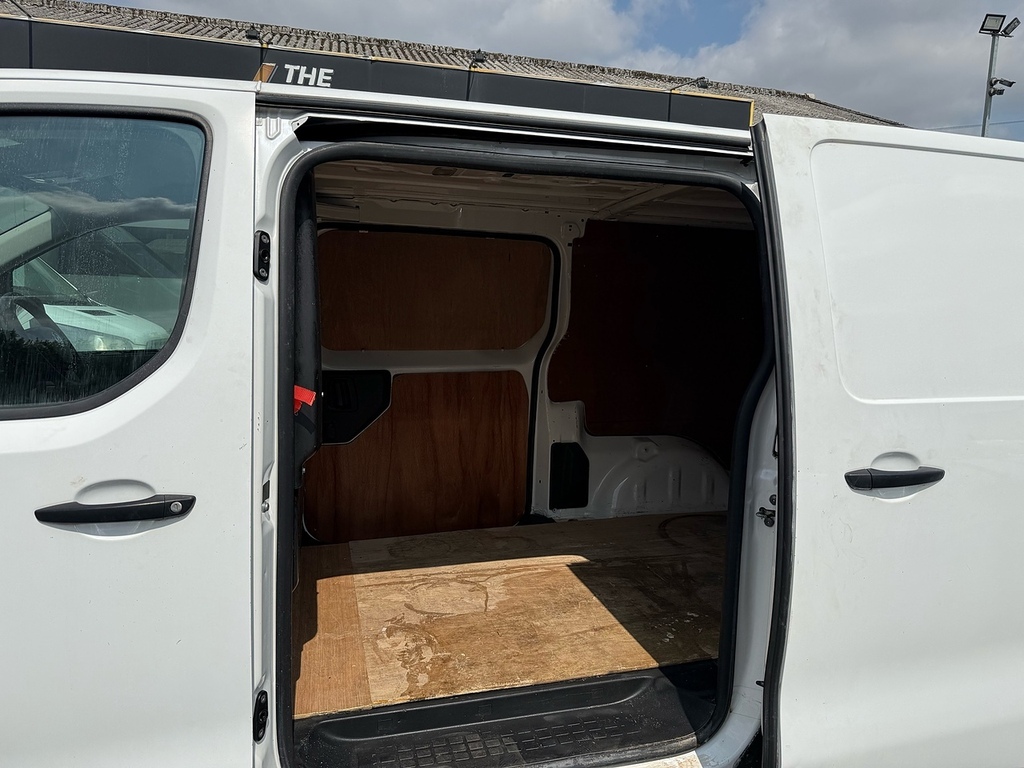 Vauxhall Vivaro Panel Van 1.5 Turbo D 2700 Edition 202070 White #8