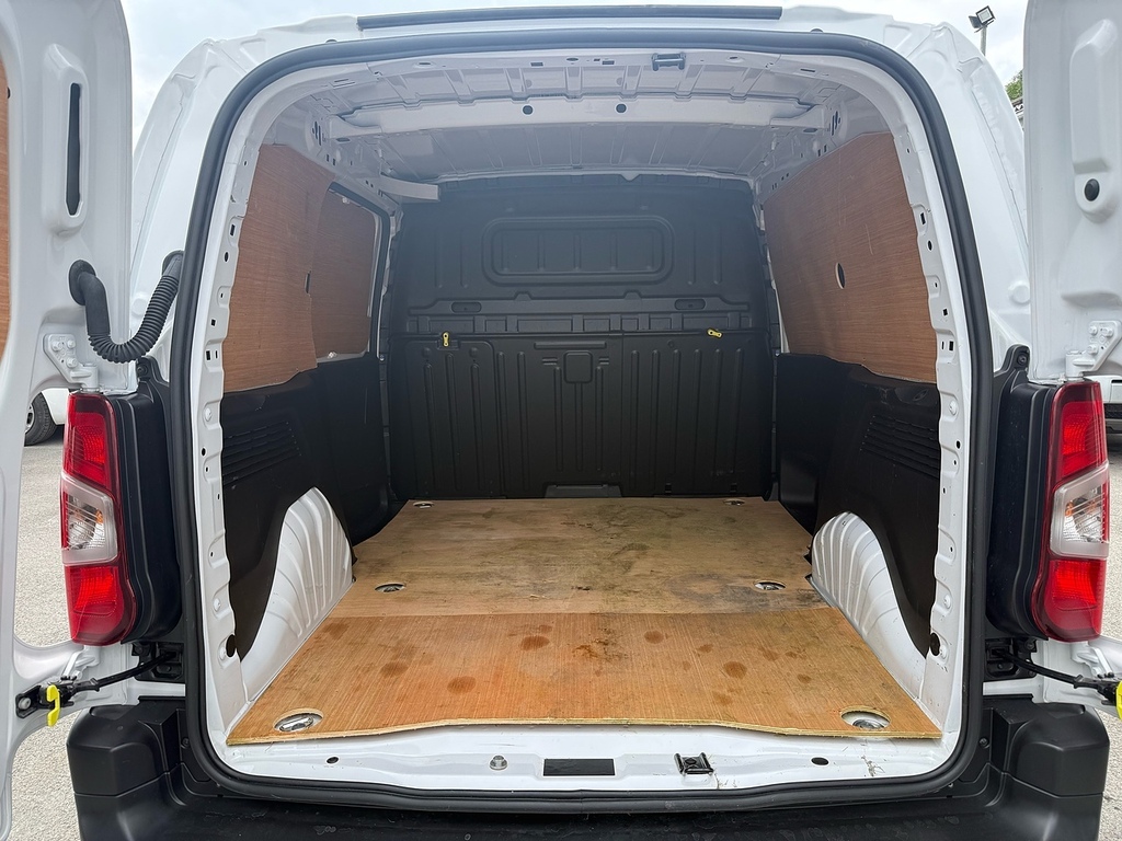 Vauxhall Combo 2300 1.5 Turbo D 100Ps H1 Prime Van White #14