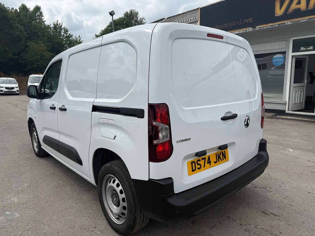 Vauxhall Combo 2300 1.5 Turbo D 100Ps H1 Prime Van White #7