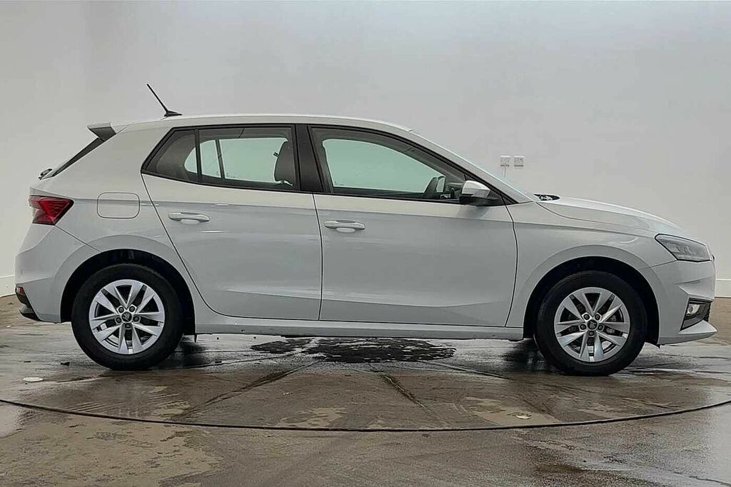 Skoda Fabia 1.0 Tsi Se Edition GK25LKF White #4