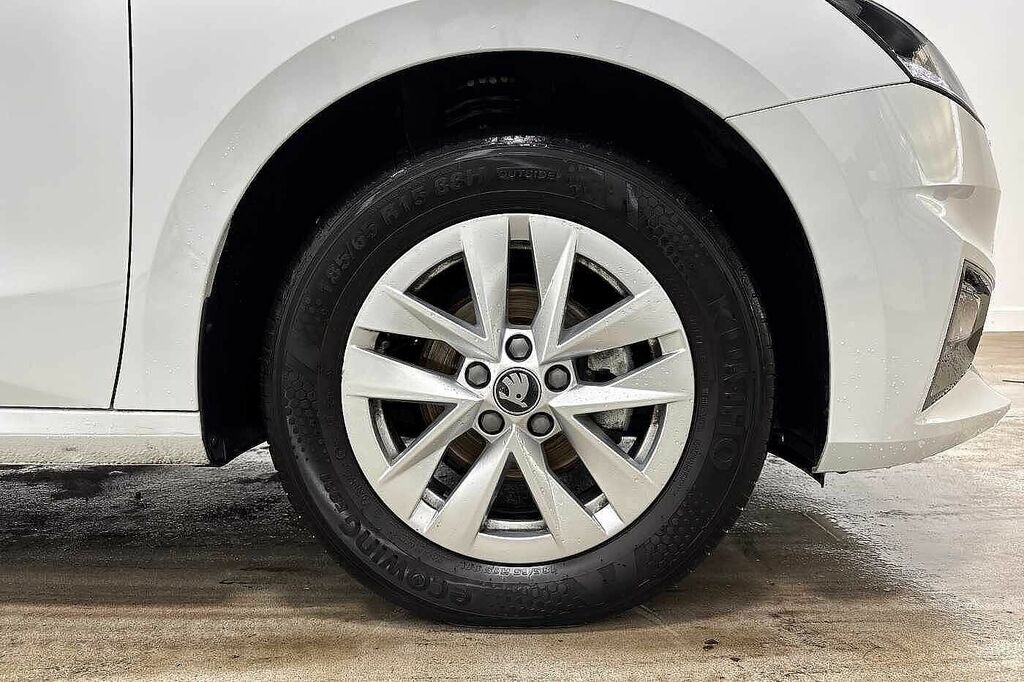 Skoda Fabia 1.0 Tsi Se Edition GK25LKF White #5