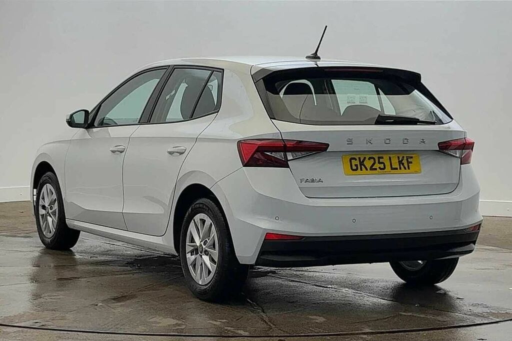 Skoda Fabia 1.0 Tsi Se Edition GK25LKF White #3