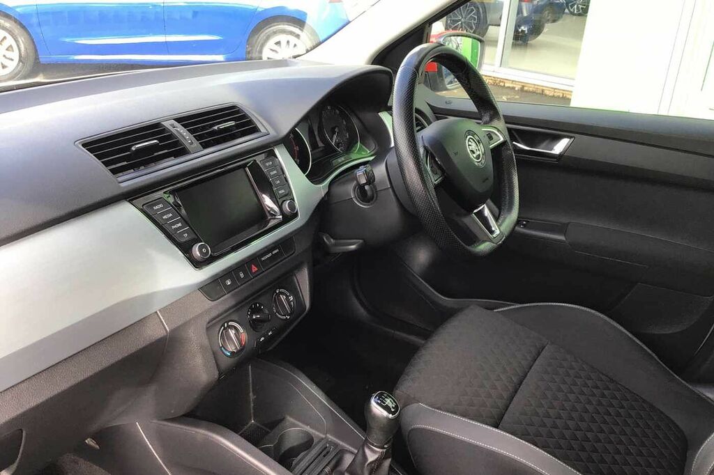Skoda Fabia 1.0 Tsi Redline KP18CKN White #2