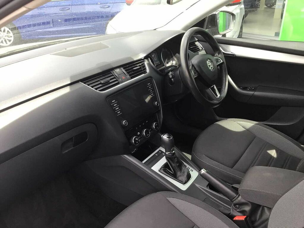 Skoda Octavia 1.5 Tsi Se Dsg Black #2