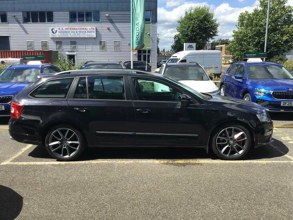Skoda Octavia 2.0 Tsi Vrs Dsg Black #4