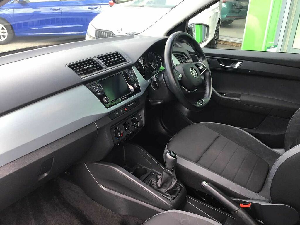 Skoda Fabia 1.0 Tsi Se KN21RVE Black #2