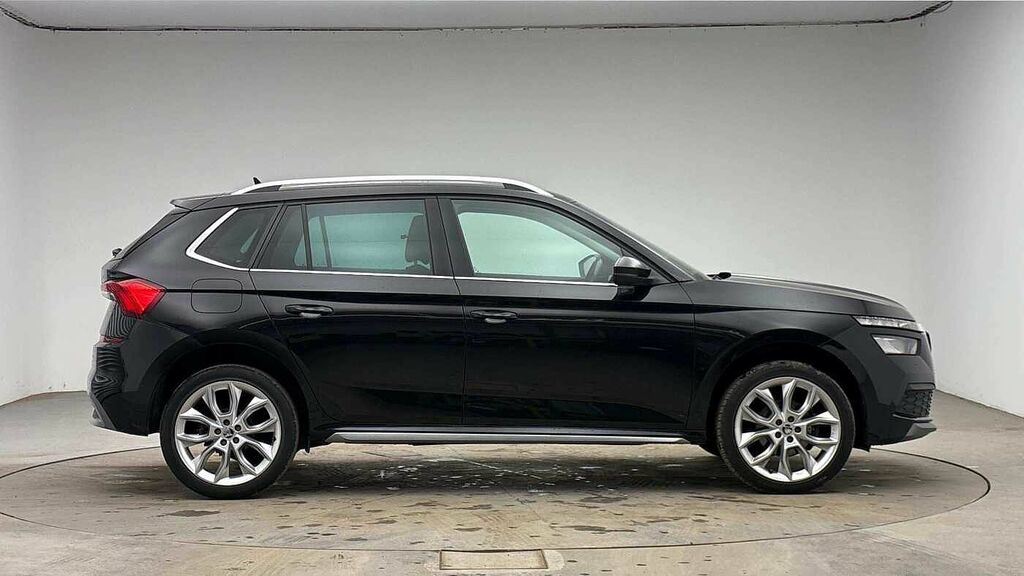 Skoda Kamiq 1.0 Tsi Se L Dsg OY70YZV Black #4