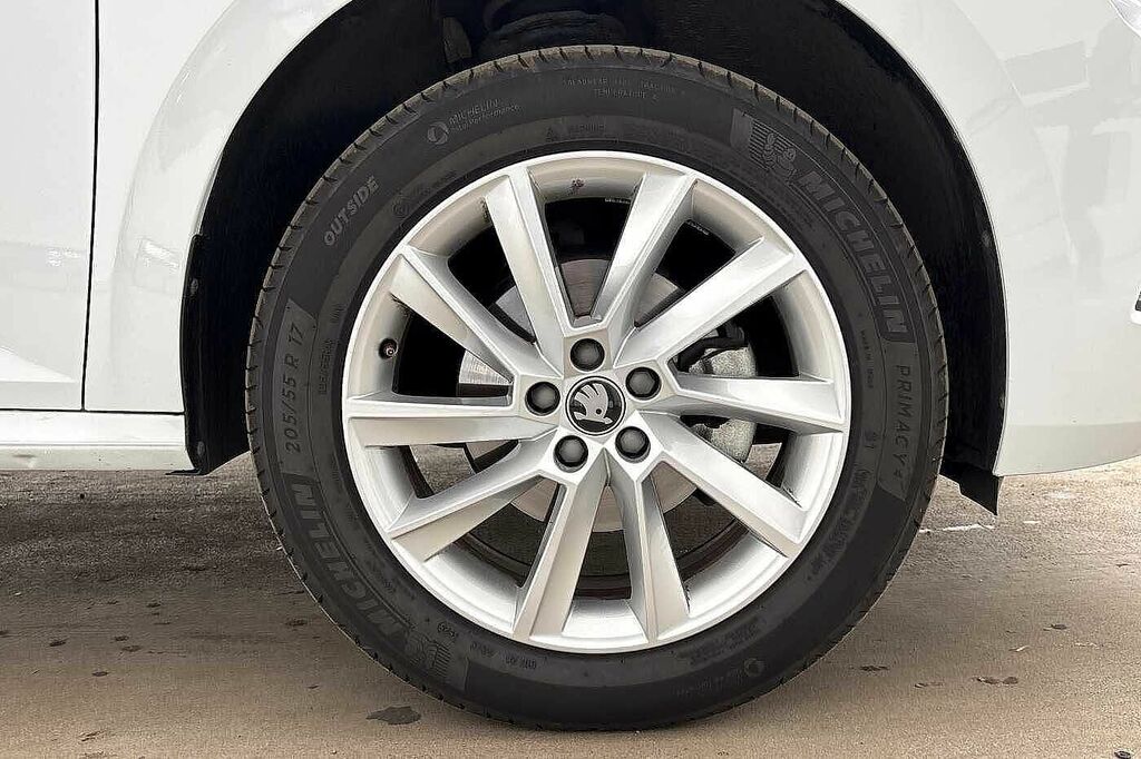 Skoda Kamiq 1.0 Tsi Se Edition Dsg White #5