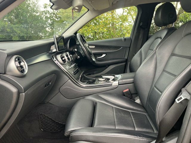 Mercedes-Benz GLC Class 2.1 Glc250d Sport Suv G-tronic 4Matic E Black #3