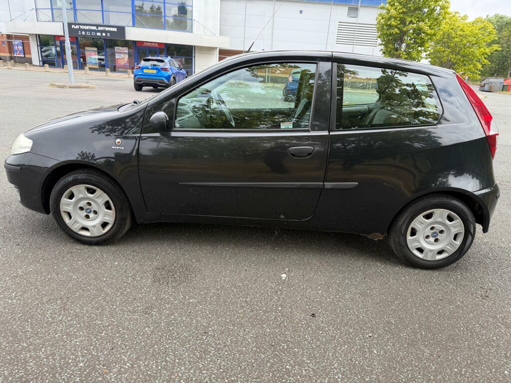 Fiat Punto 1.2 Active Black #5
