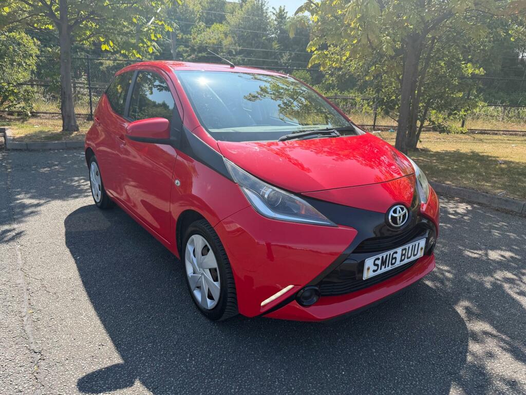 Toyota Aygo 1.0 Vvt-i X-play Euro 6 Red