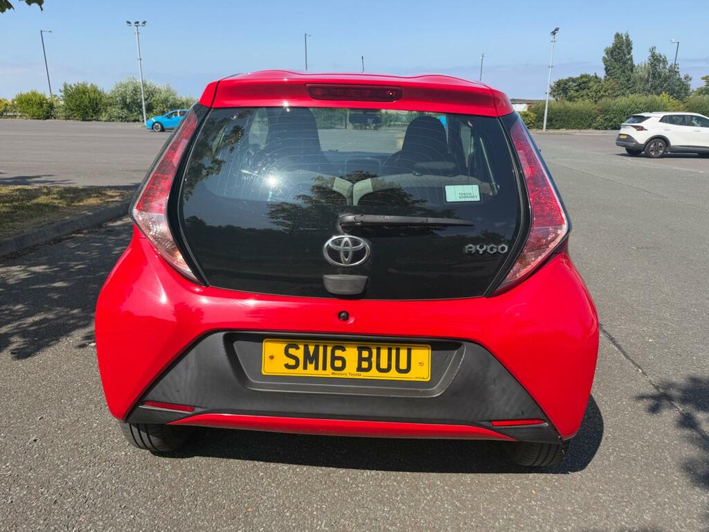 Toyota Aygo 1.0 Vvt-i X-play Euro 6 Red #6