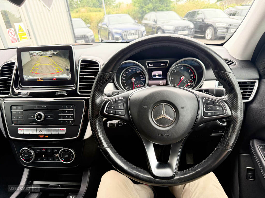 Mercedes-Benz GLE Class 3.0 Gle 350 D 4Matic Amg Line Premium 255 Bhp Black #12