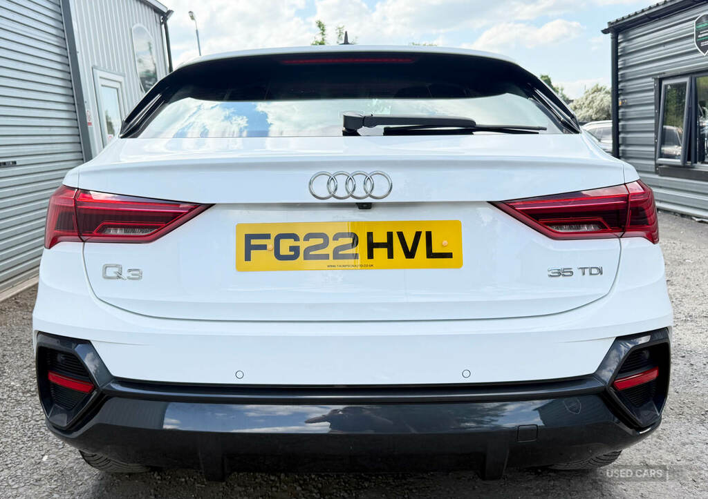 Audi Q3 35 Tdi Sport FG22HVL White #4