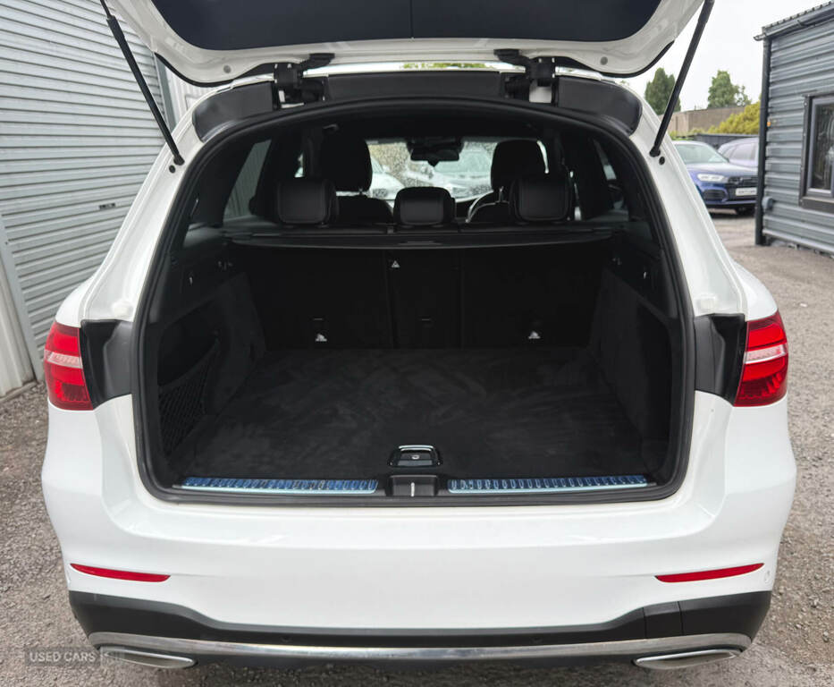 Mercedes-Benz GLC Class Glc 220D 4Matic Amg Line 9G-tronic White #5