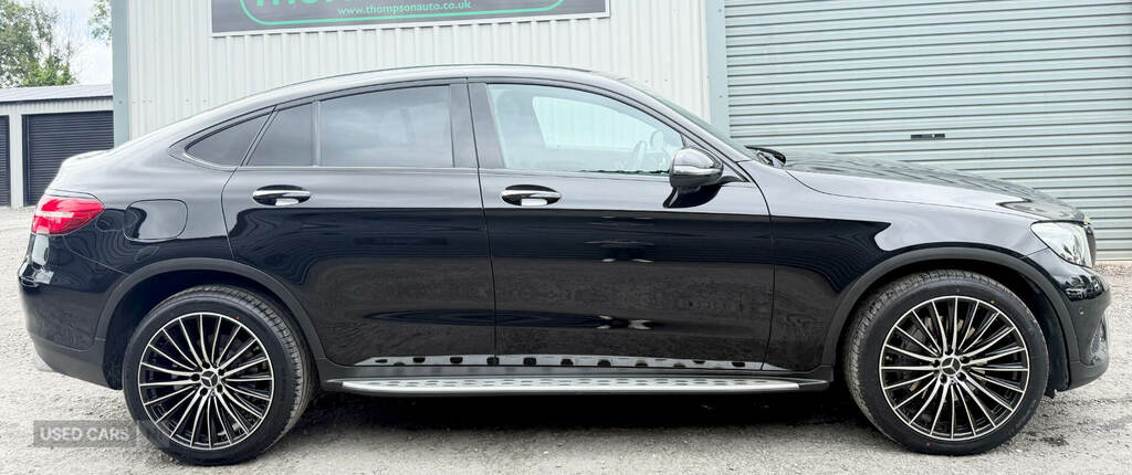 Mercedes-Benz GLC Class Glc 220D 4Matic Sport Premium 9G-tronic Black #2