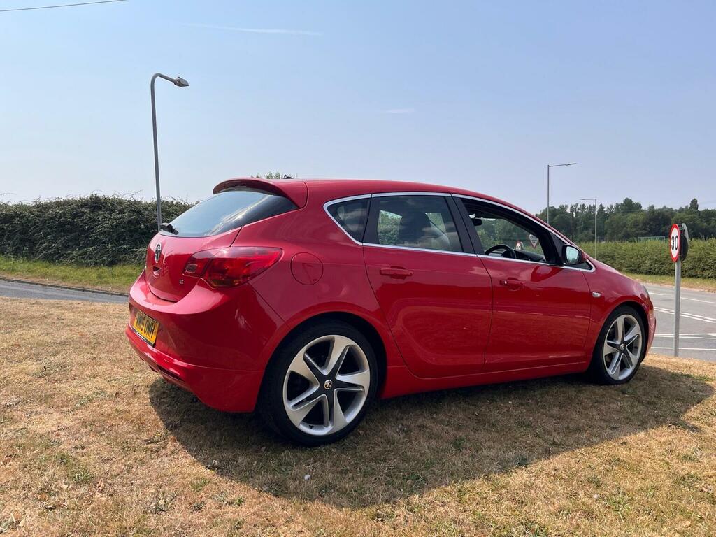 Vauxhall Astra 1.6I Limited Edition Euro 6 Red #4