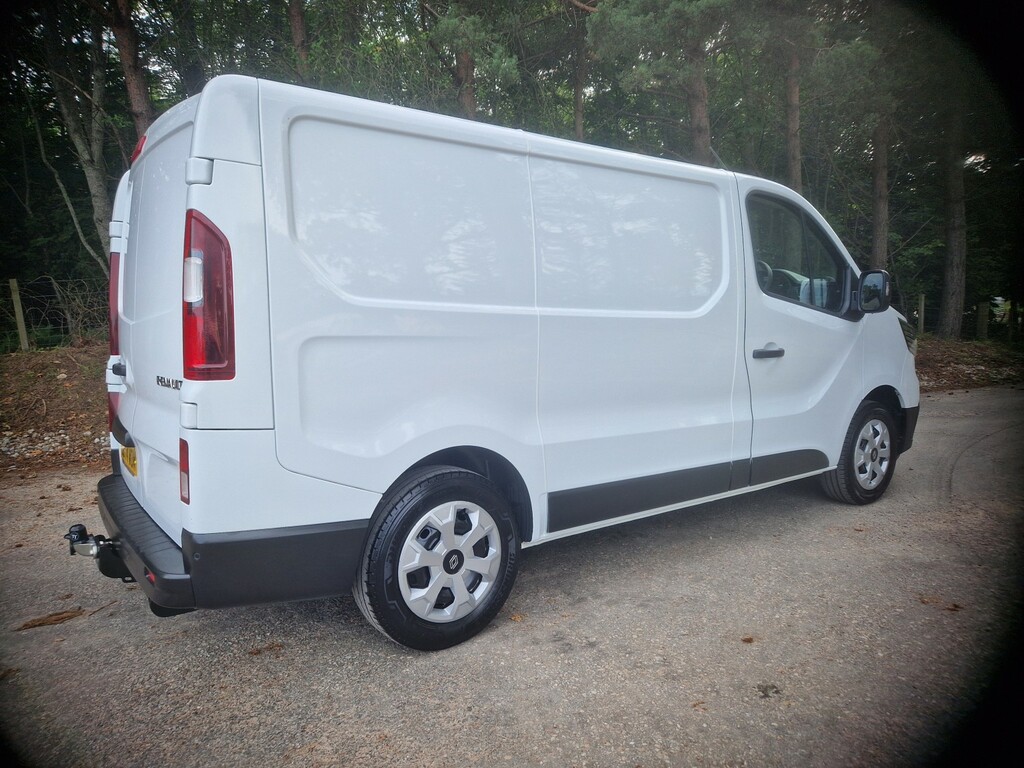 Renault Trafic 2.0 Sl30 Blue Dci 130 Advance Panel Van My24 White #4