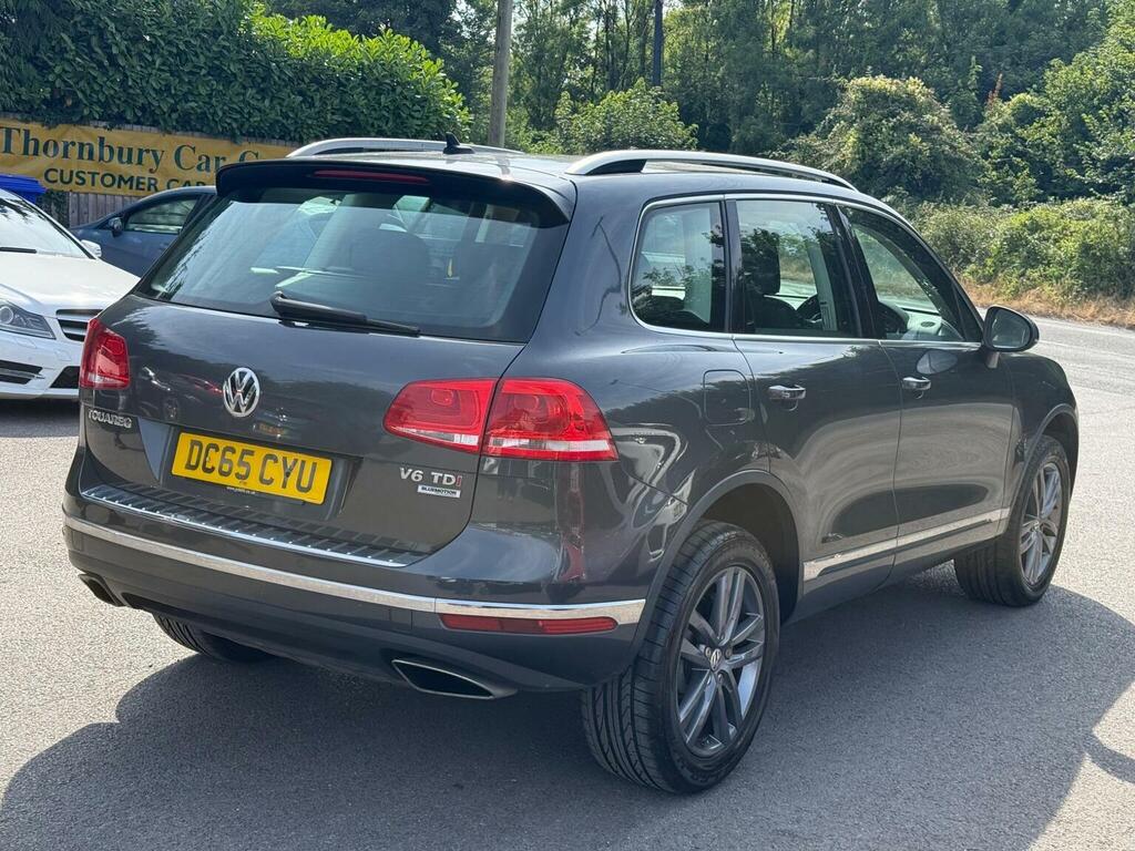 Volkswagen Touareg Suv White #7