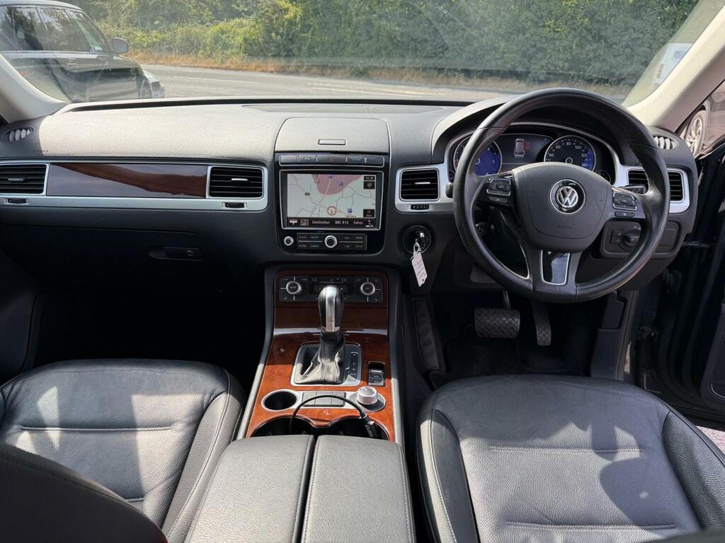 Volkswagen Touareg Suv White #20