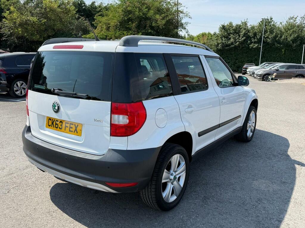 Skoda Yeti 1.2 Tsi Se Euro 5 White #6