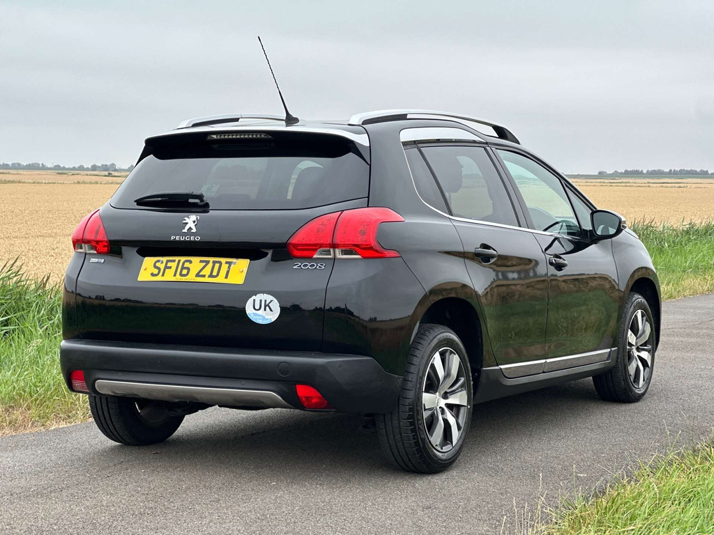 Peugeot 2008 Allure Blue Hdi  #4