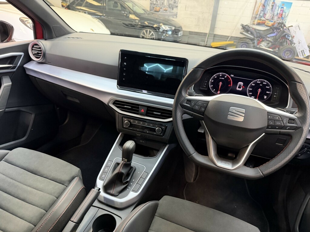 Seat Arona 1.0 Tsi Fr Sport Red #2