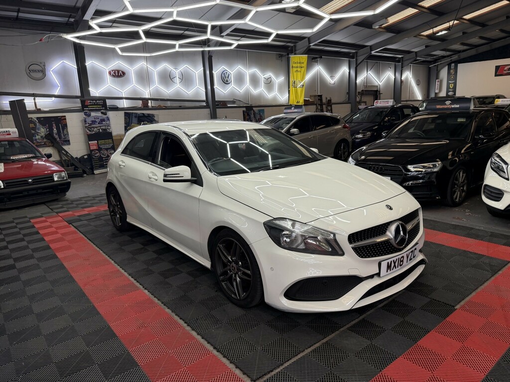 Mercedes-Benz A Class Hatchback 2.1 A220d Amg Line 201818 MX18YZC White #4