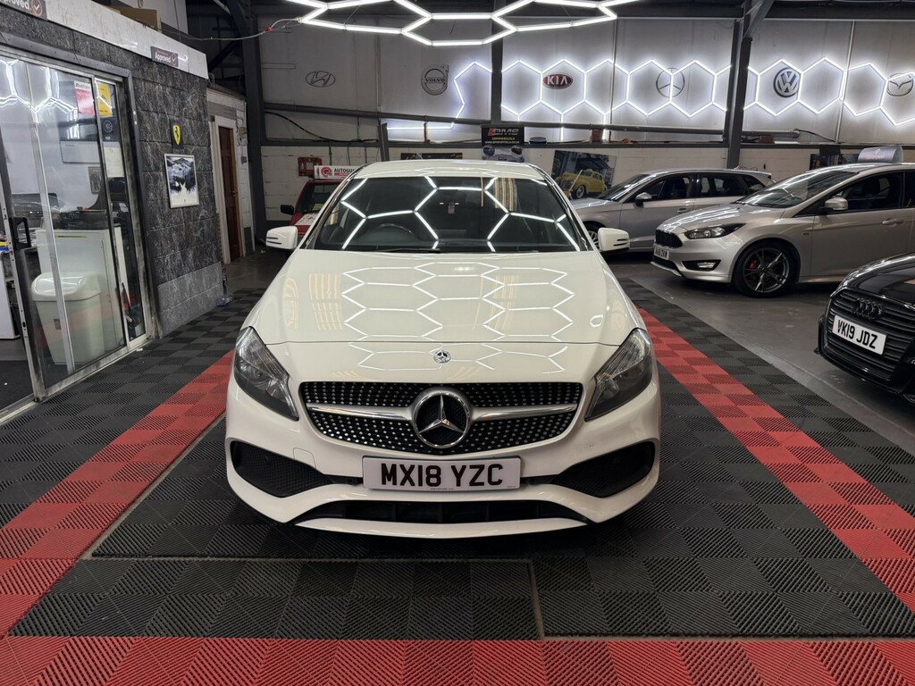 Mercedes-Benz A Class Hatchback 2.1 A220d Amg Line 201818 MX18YZC White #2