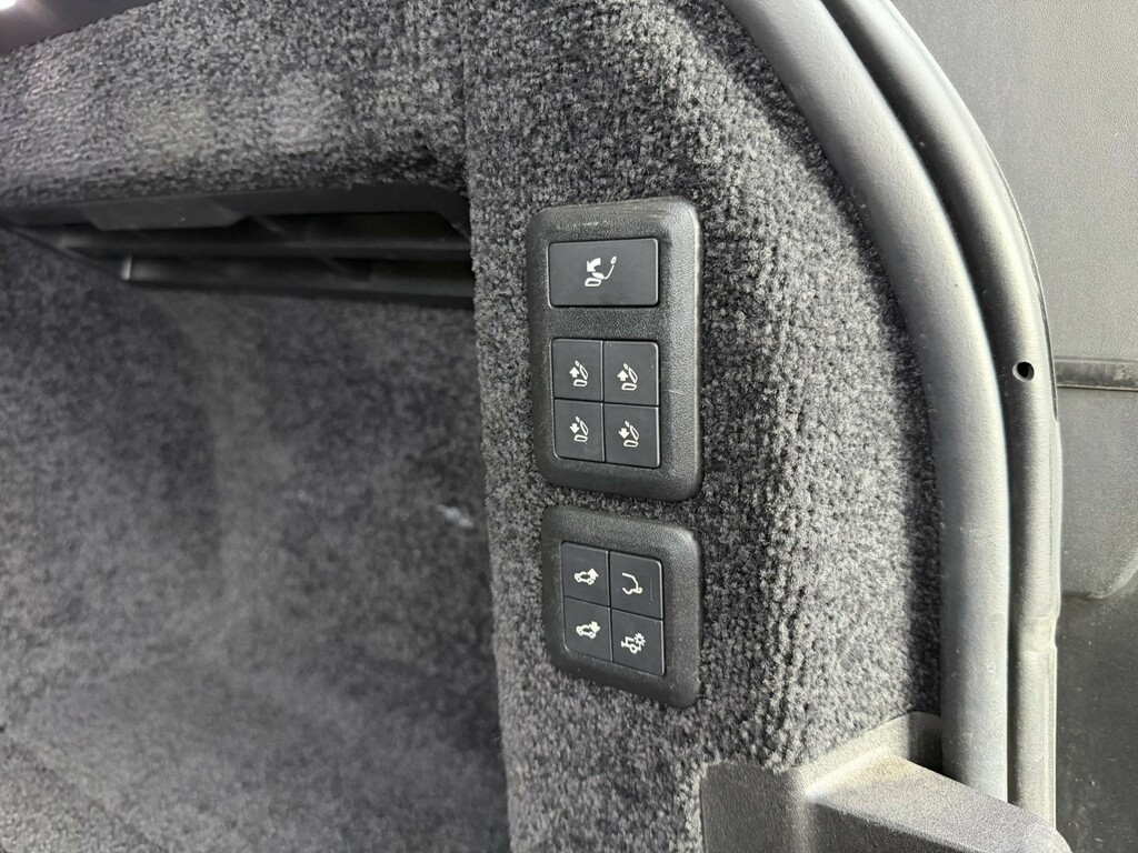 Land Rover Range Rover Black #16