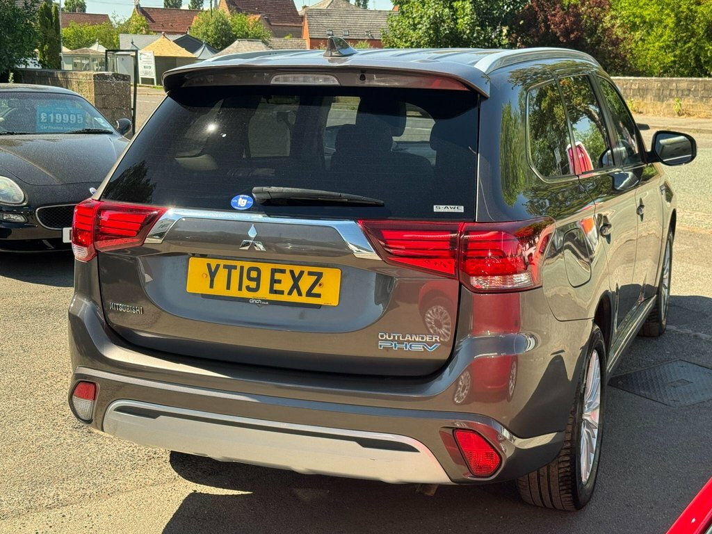 Mitsubishi Outlander 2.4L Juro YT19EXZ Brown #5