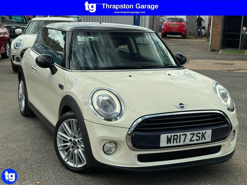 Mini Hatch 1.5L Cooper White
