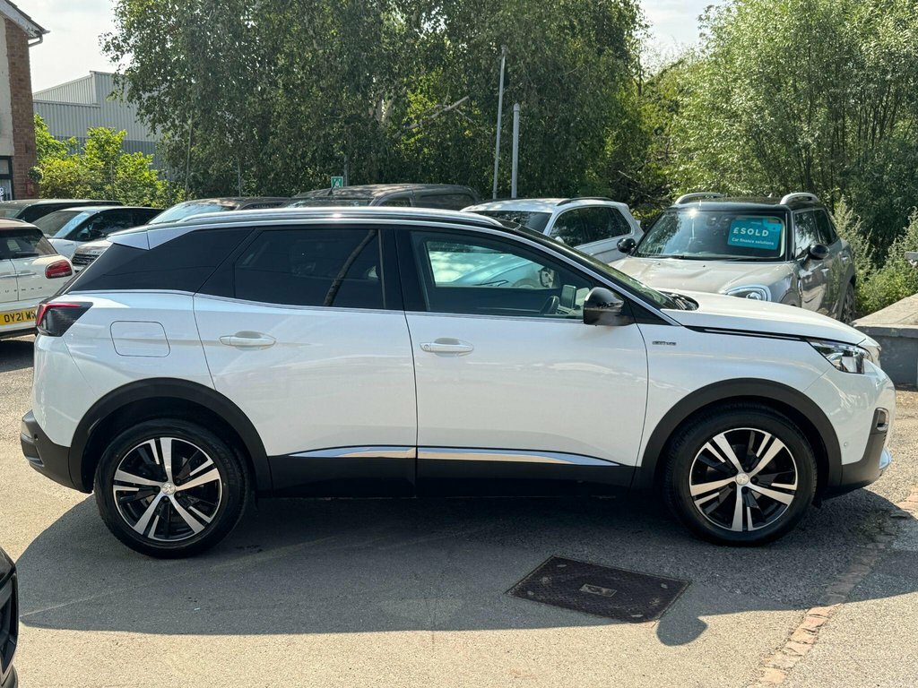 Peugeot 3008 1.5L Gt Line White #2