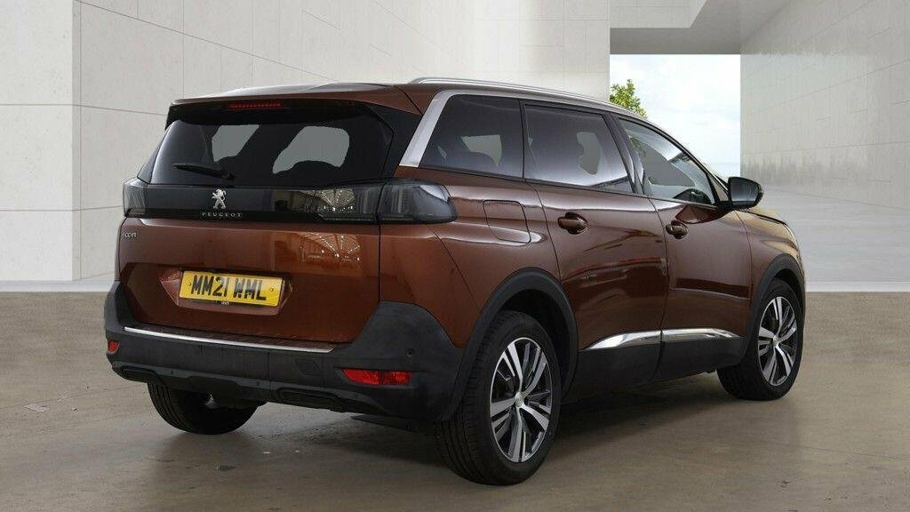 Peugeot 5008 1.5L Allure Premium Brown #4