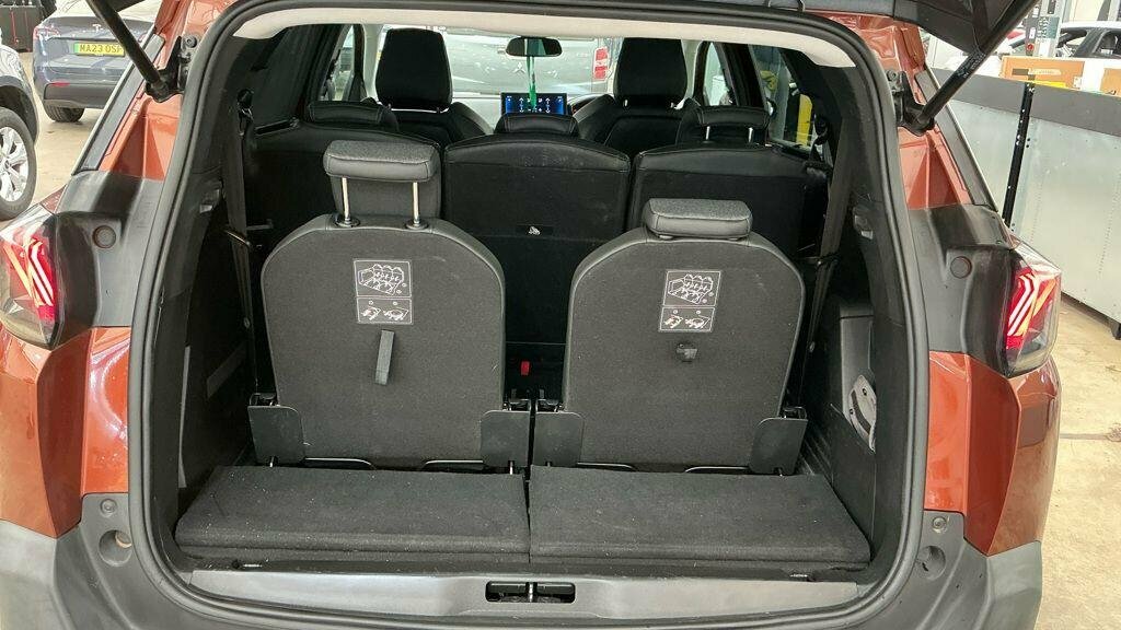 Peugeot 5008 Active Premium White #7